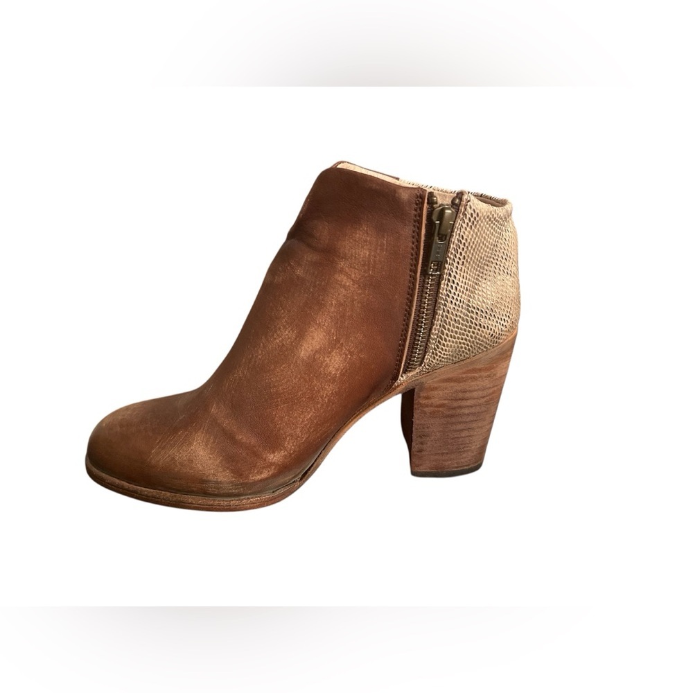 Rare Freebird by Steven Darius booties in Taupe Multi color pattern